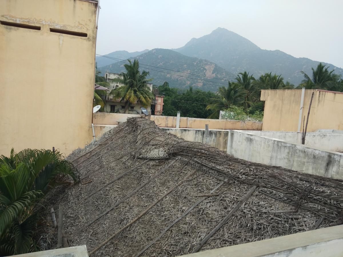 Anbu Ramana Guest House Tiruvannāmalai Exterior foto